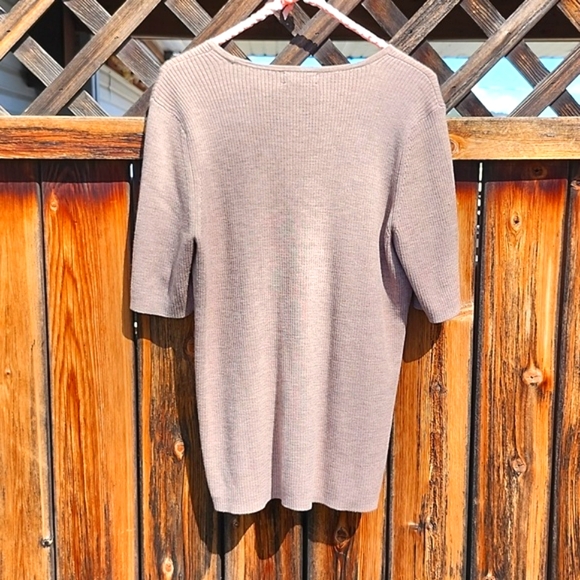 ⭐️Lord and Taylor 100% Extra fine Marion Tan Shirt - Picture 8 of 9